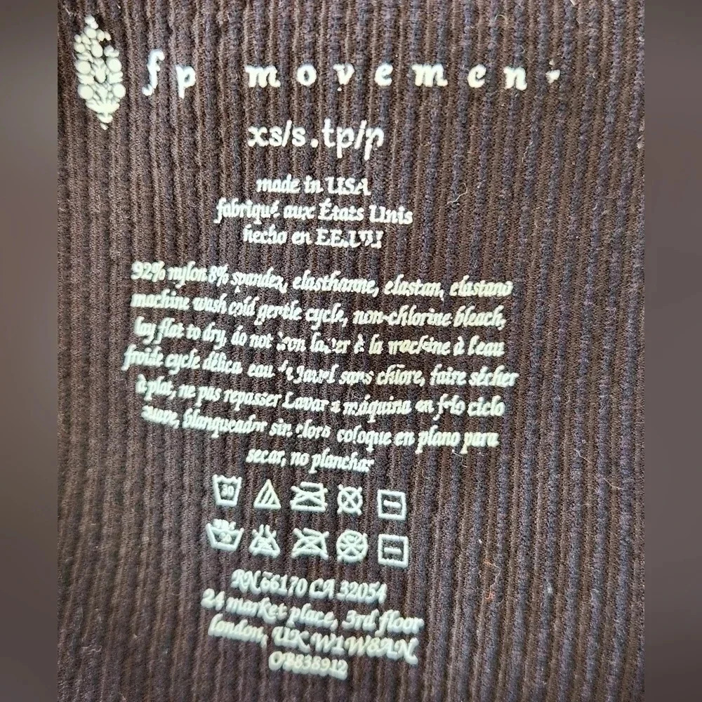 Bundle! || FREE PEOPLE MOVEMENT || short/top bundle NWOT - Picture 5 of 10